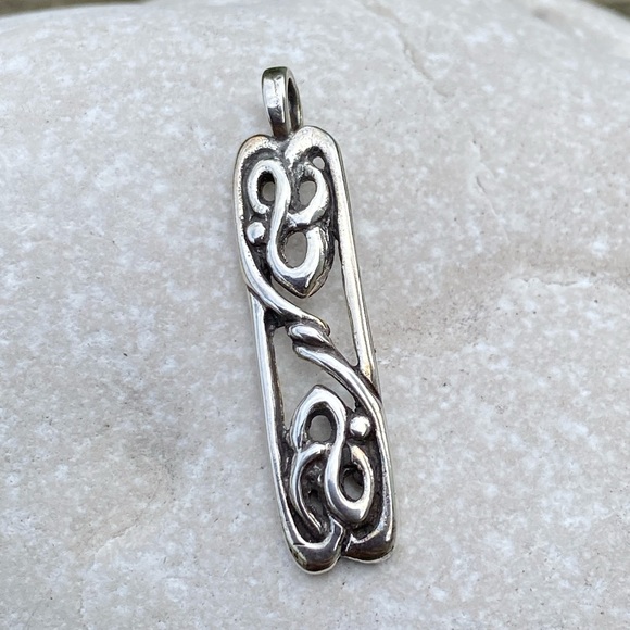 Crannogh Pendant .925 Sterling Silver Scottish Pictish pendant Made in USA - Picture 5 of 9